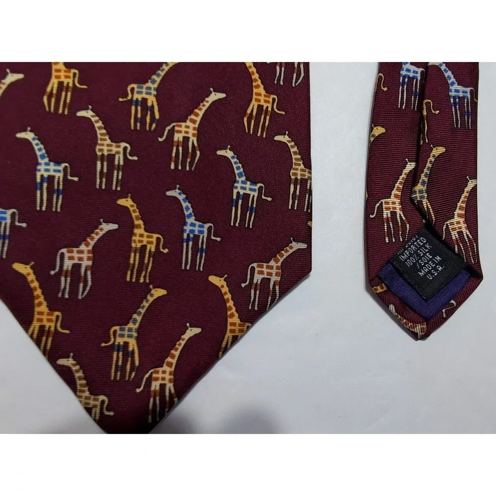 Vintage SAVE THE CHILDREN Men's Neck Tie Giraffes Maroon Red